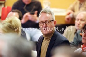 06.02.25 VfB Stuttgart Dunkelroter Tisch