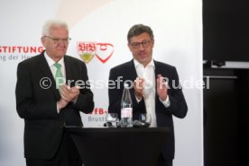26.07.23 VfB Stuttgart PK Stiftung Brustring der Herzen