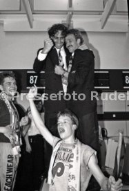 16.05.1992 VfB Stuttgart Meisterschaft Empfang Flughafen