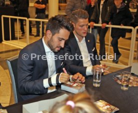 VfB Stuttgart Autogrammstunde