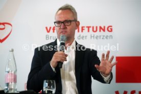 26.07.23 VfB Stuttgart PK Stiftung Brustring der Herzen