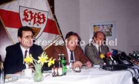 16.01.90 VfB Stuttgart PK Vorstellung Manager Hoene&szlig;