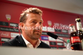 VfB Stuttgart PK Vorstellung Trainer Weinzierl