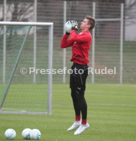 Jonathan Klinsmann Training bei VFB Stuttgart II Team.