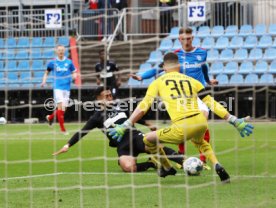 Fu&szlig;ball  2.Bundesliga Holstein Kiel vs. VfB Stuttgart