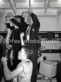 16.05.1992 VfB Stuttgart Meisterschaft Empfang Flughafen