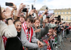 25.05.25 VfB Stuttgart Feier und Autokorso DFB-Pokal Sieg Stuttgart Schlossplatz