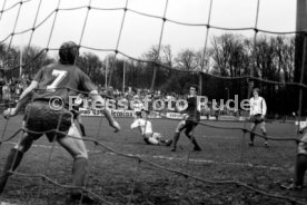19.03.83 Stuttgarter Kickers - TuS Schlo&szlig; Neuhaus
