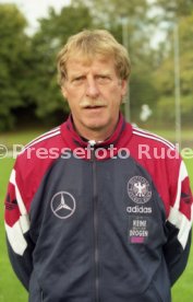 04.10.99 U17 DFB Fototermin