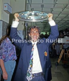 16.05.1992 VfB Stuttgart Meisterschaft Empfang Flughafen