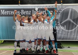 Mercedes-Benz JuniorCup 2017