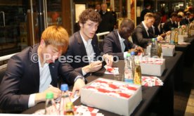 VfB Stuttgart Autogrammstunde Breuninger