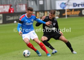 Fu&szlig;ball  2.Bundesliga Holstein Kiel vs. VfB Stuttgart