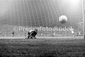 18.08.83 1. FC Kaiserslautern - VfB Stuttgart