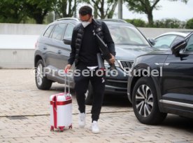 12.05.21 VfB Stuttgart Ankunft Spieler Quarant&auml;ne Trainingslager Wald-Hotel Stuttgart