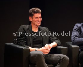 Podiumsdiskussion Stuttgart Liederhalle Wolfgang Dietrich, Mario Gomez, Uli Hoene&szlig;