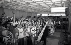 16.05.1992 VfB Stuttgart Meisterschaft Empfang Flughafen