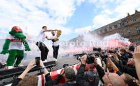 25.05.25 VfB Stuttgart Feier und Autokorso DFB-Pokal Sieg Stuttgart Schlossplatz