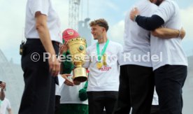 25.05.25 VfB Stuttgart Feier und Autokorso DFB-Pokal Sieg Stuttgart Schlossplatz