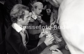 02.10.77 Autogrammstunde Firma Leonberger Hoene&szlig; Br&uuml;der