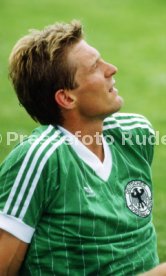 03.06.86 DFB Quartier Galindo