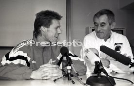 22.01.94 Pressekonferenz Oliver M&ouml;ller Hamburger SV nach Attenat in Stuttgart
