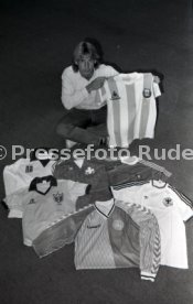 27.02.89 VfB Stuttgart J&uuml;rgen Klinsmann