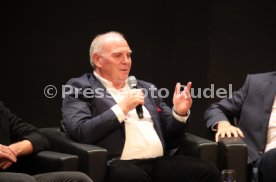 Podiumsdiskussion Stuttgart Liederhalle Wolfgang Dietrich, Mario Gomez, Uli Hoene&szlig;