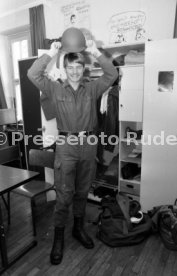 02.04.82 VfB Stuttgart Peter Reichert Bundeswehr