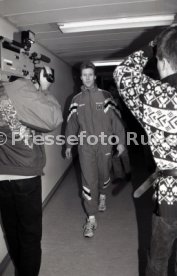 22.01.94 Pressekonferenz Oliver M&ouml;ller Hamburger SV nach Attenat in Stuttgart